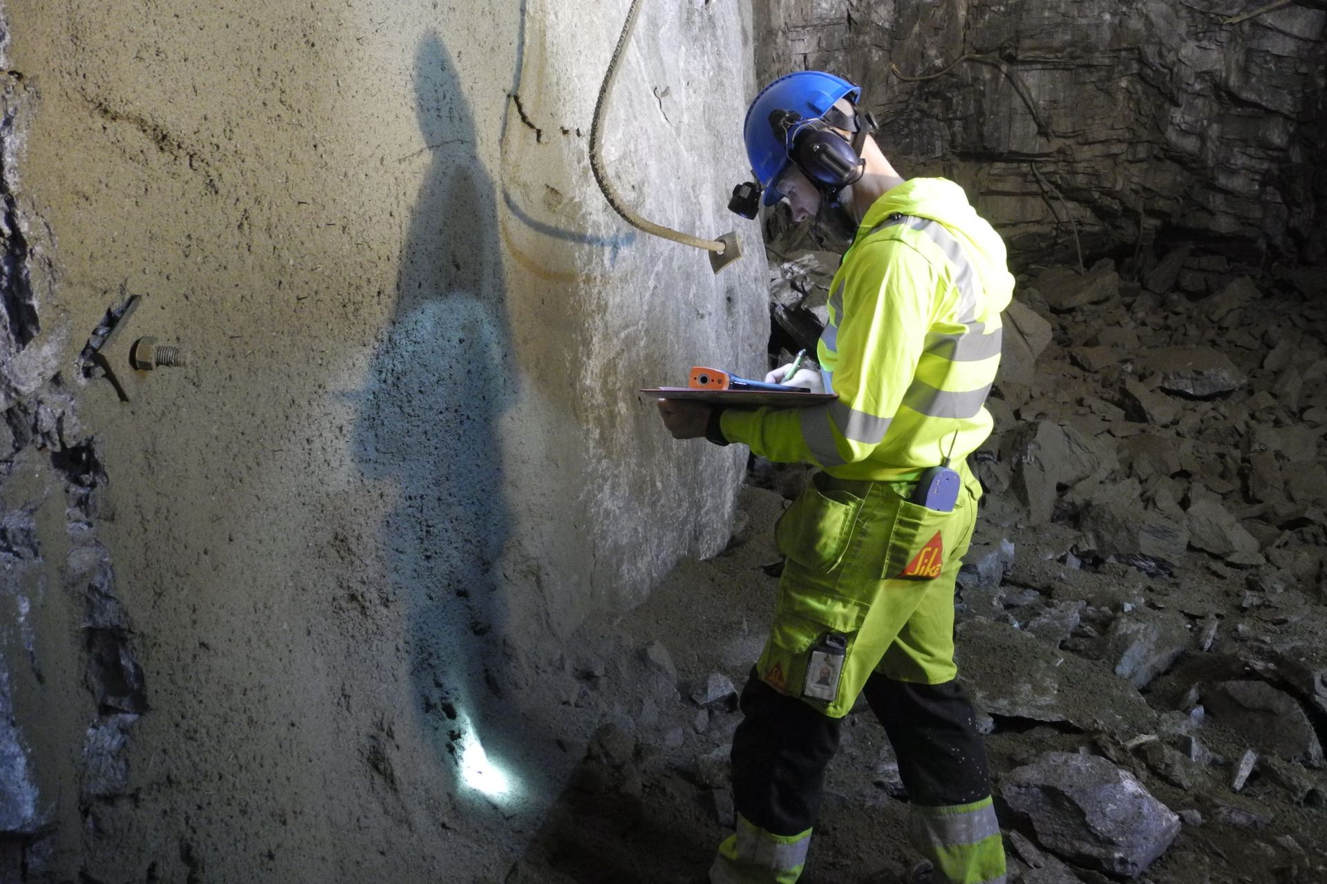 Testing early strength development of the freshly sprayed concrete in the Garpenberg Mine