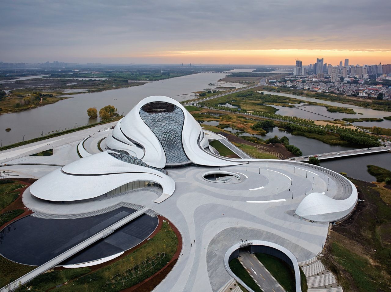 Sika Enables Great Architecture - The Harbin Opera House in China