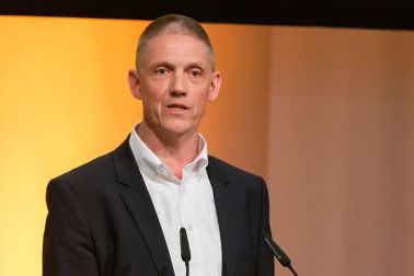 美国赫伯特Zwartkruis,执行操作,梅花鹿在2017年度股东大会