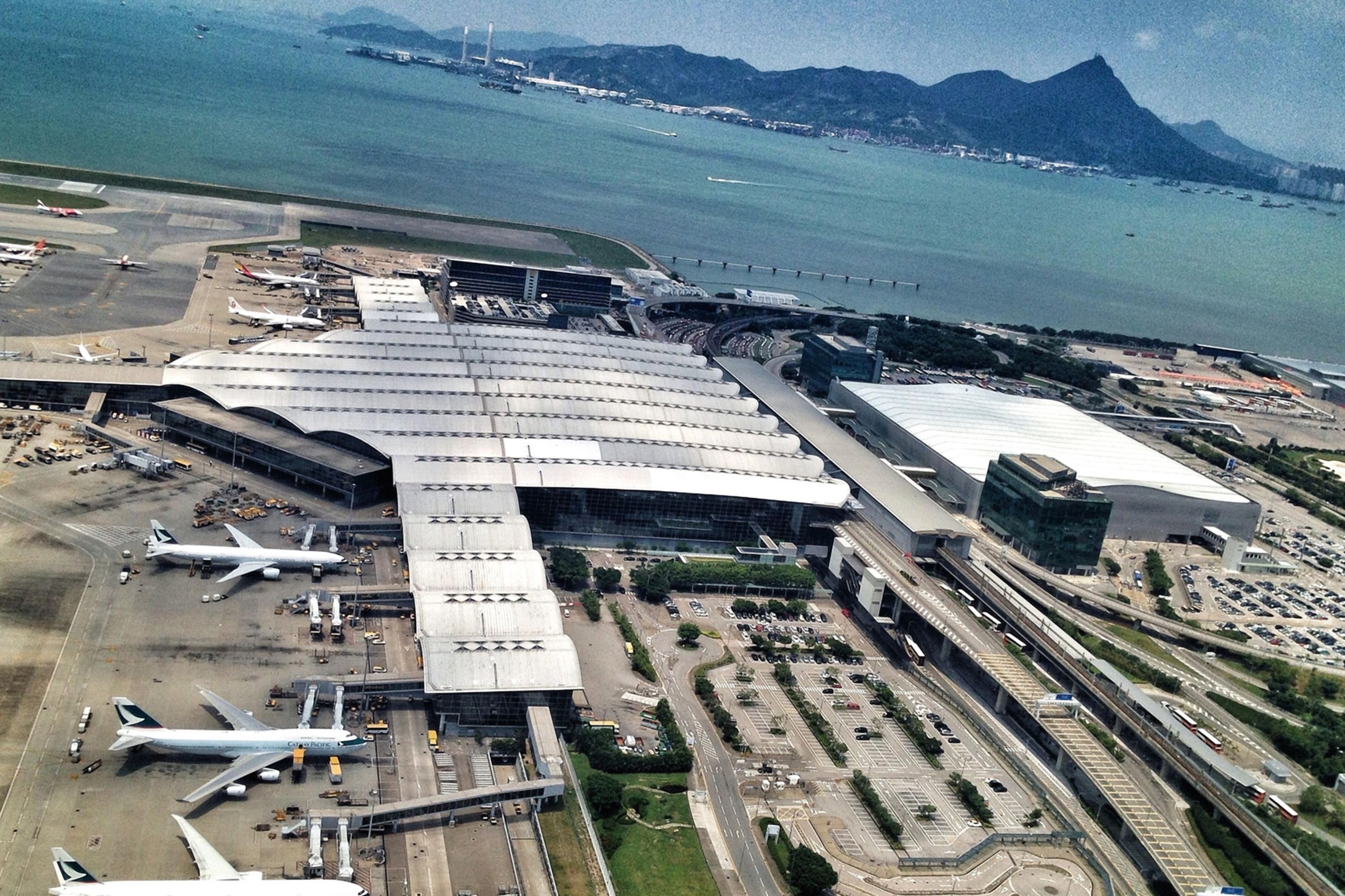 Hong Kong International Airport Roof Repair