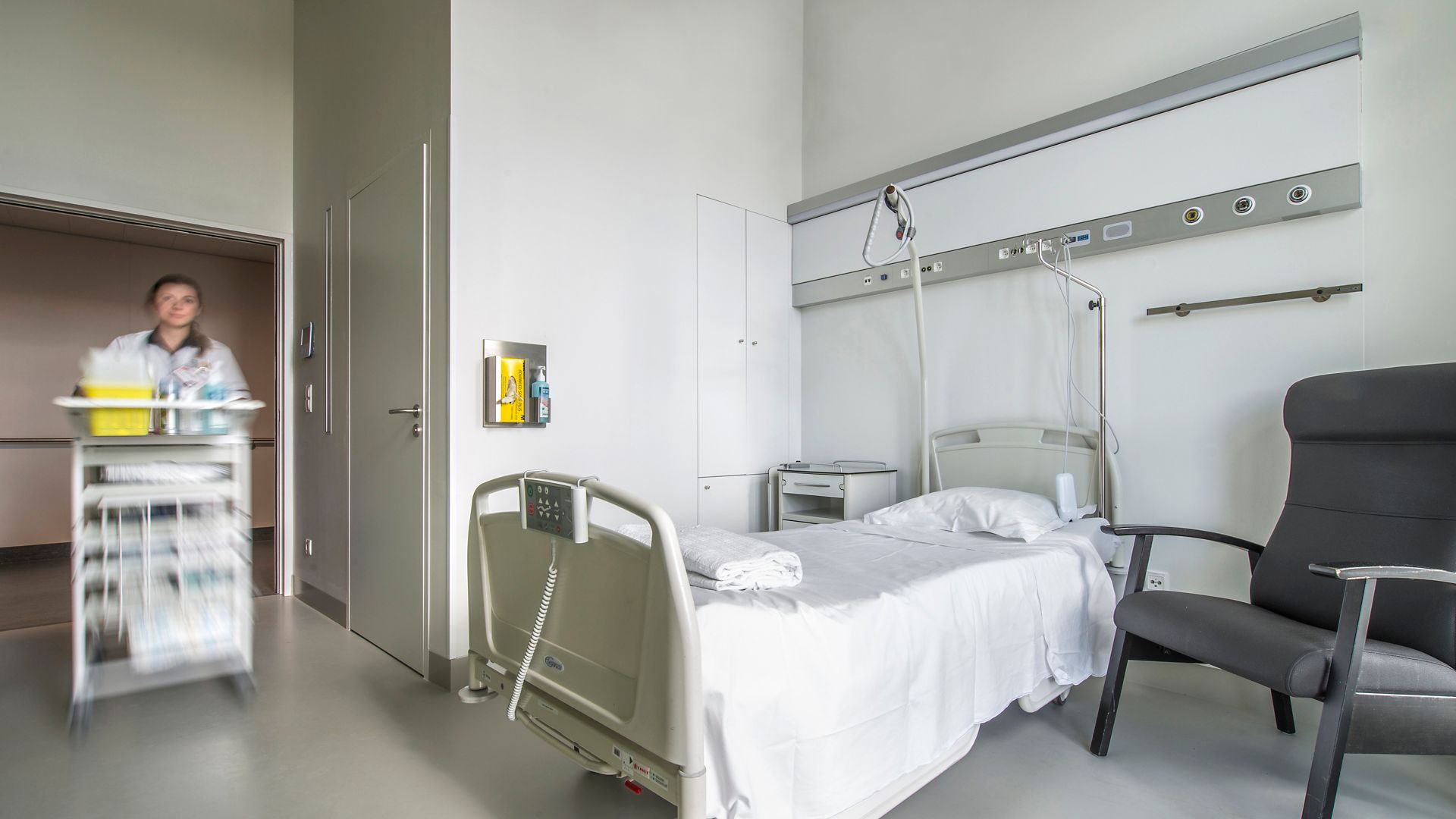 Single-bed room in AZ Groeninge Hospital in Kortrijk Belgium