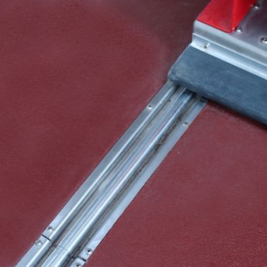 在德国夹格烘焙的卫生地板系统