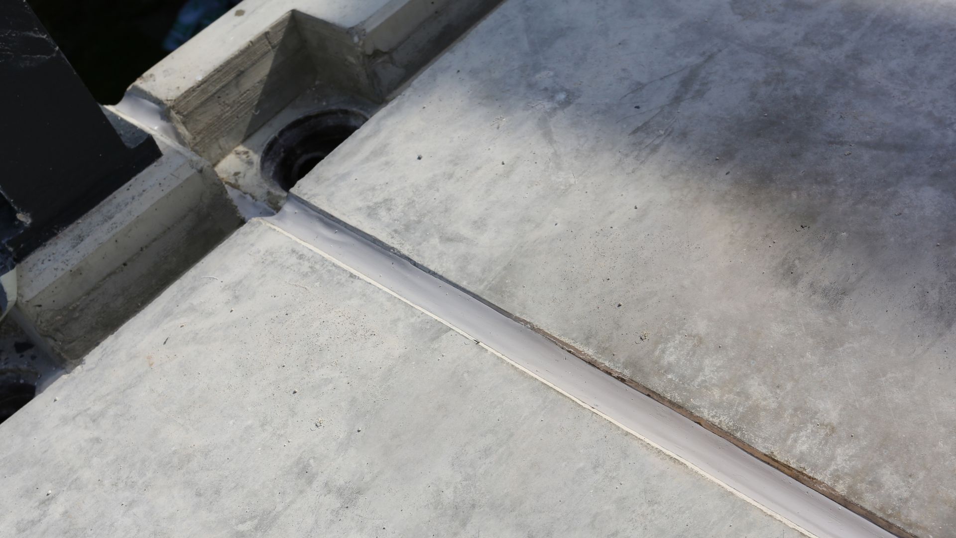 Sikaflex joint sealant at concrete joint on building