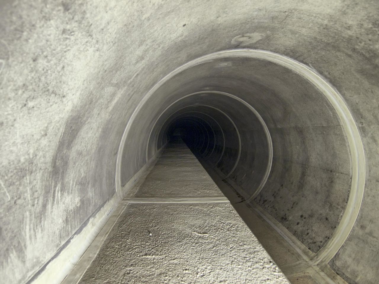 Sikadur Combiflex waterproofing tape at joints in ground water tunnel underground
