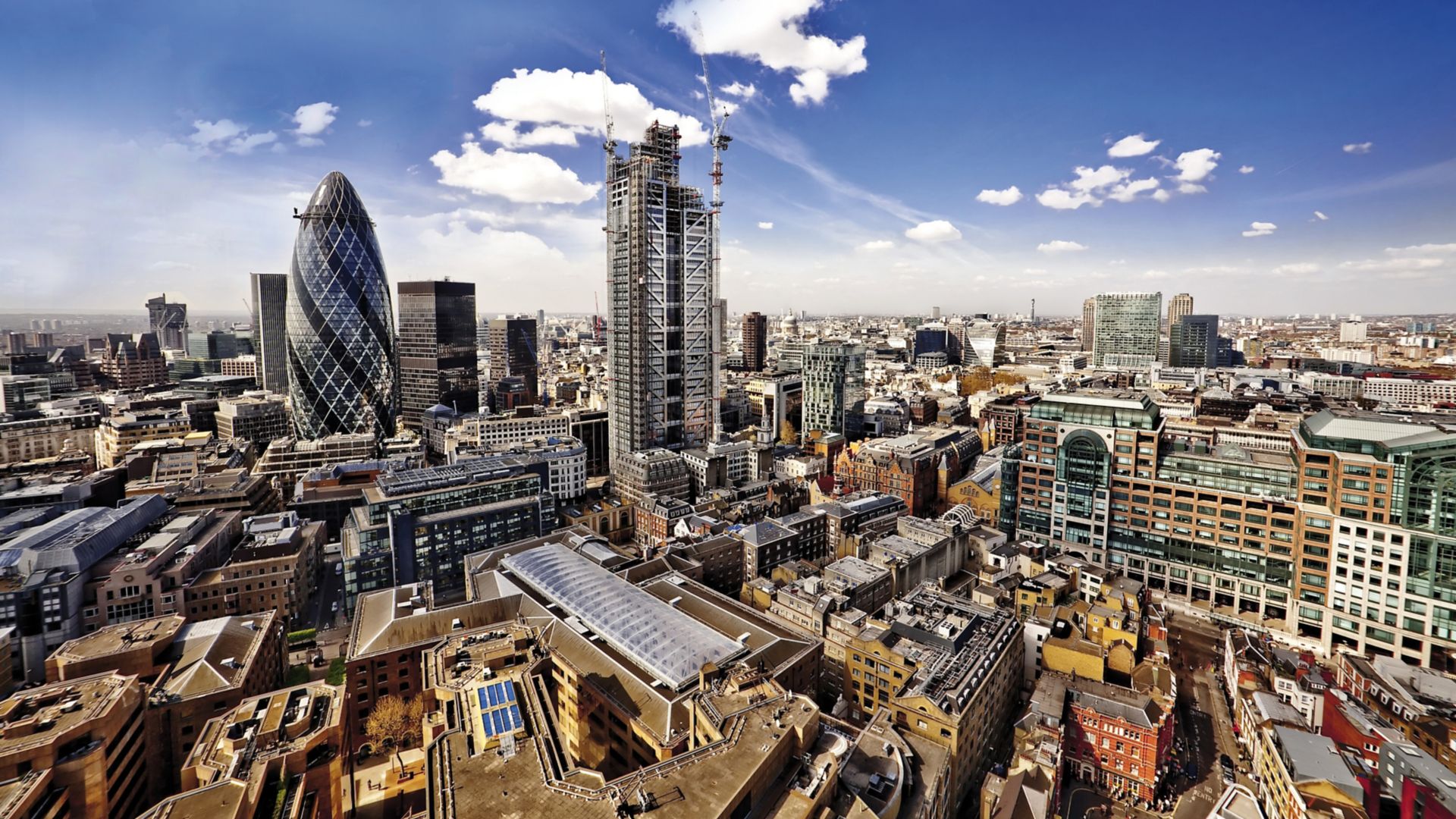 London city skyline with highrise facades