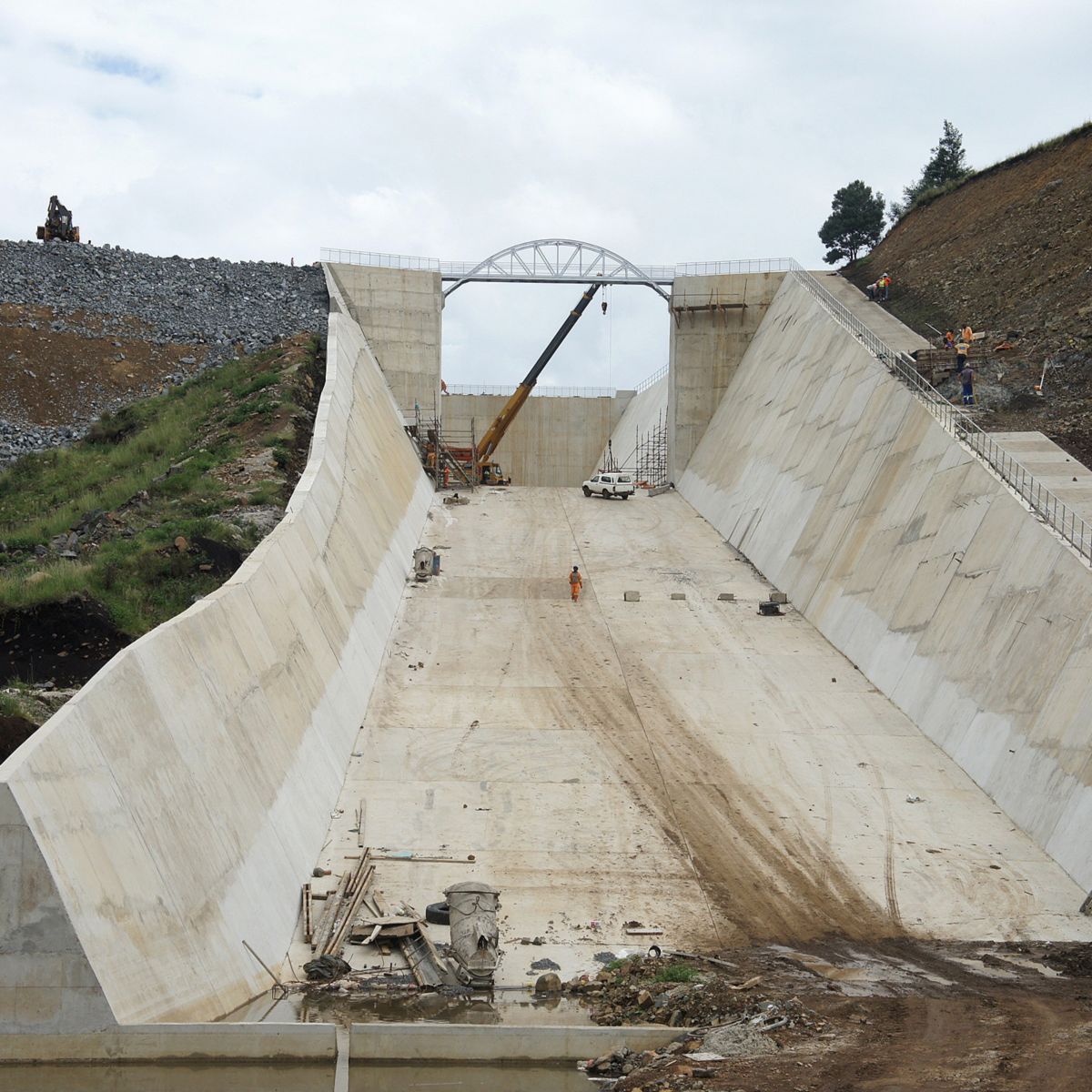 Construction of Ludeke Dam