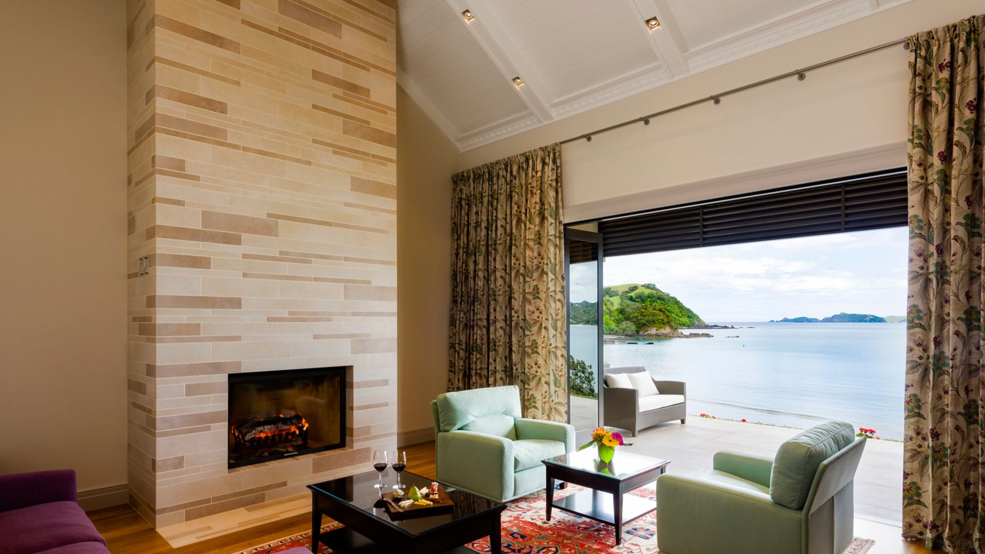 Room with chimney in luxury lodge in New Zealand