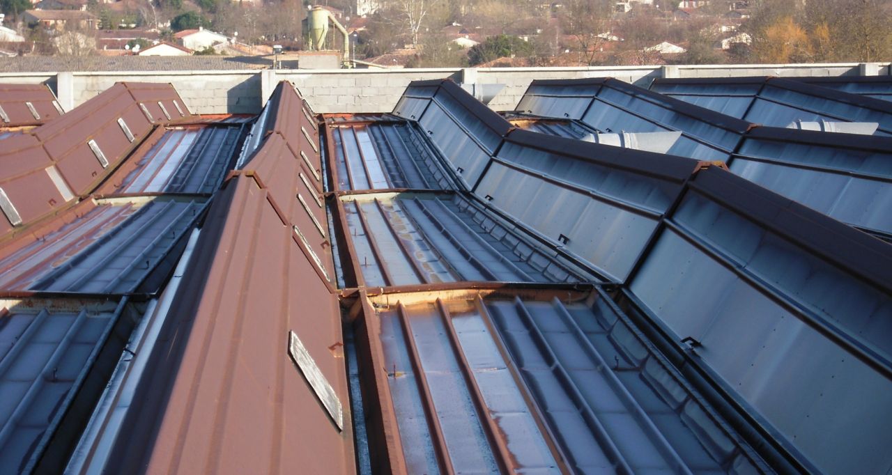 Metal roof before renovation repair