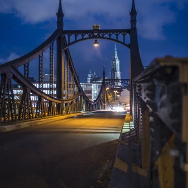 德国乌尔姆的Neutorbridge夜间