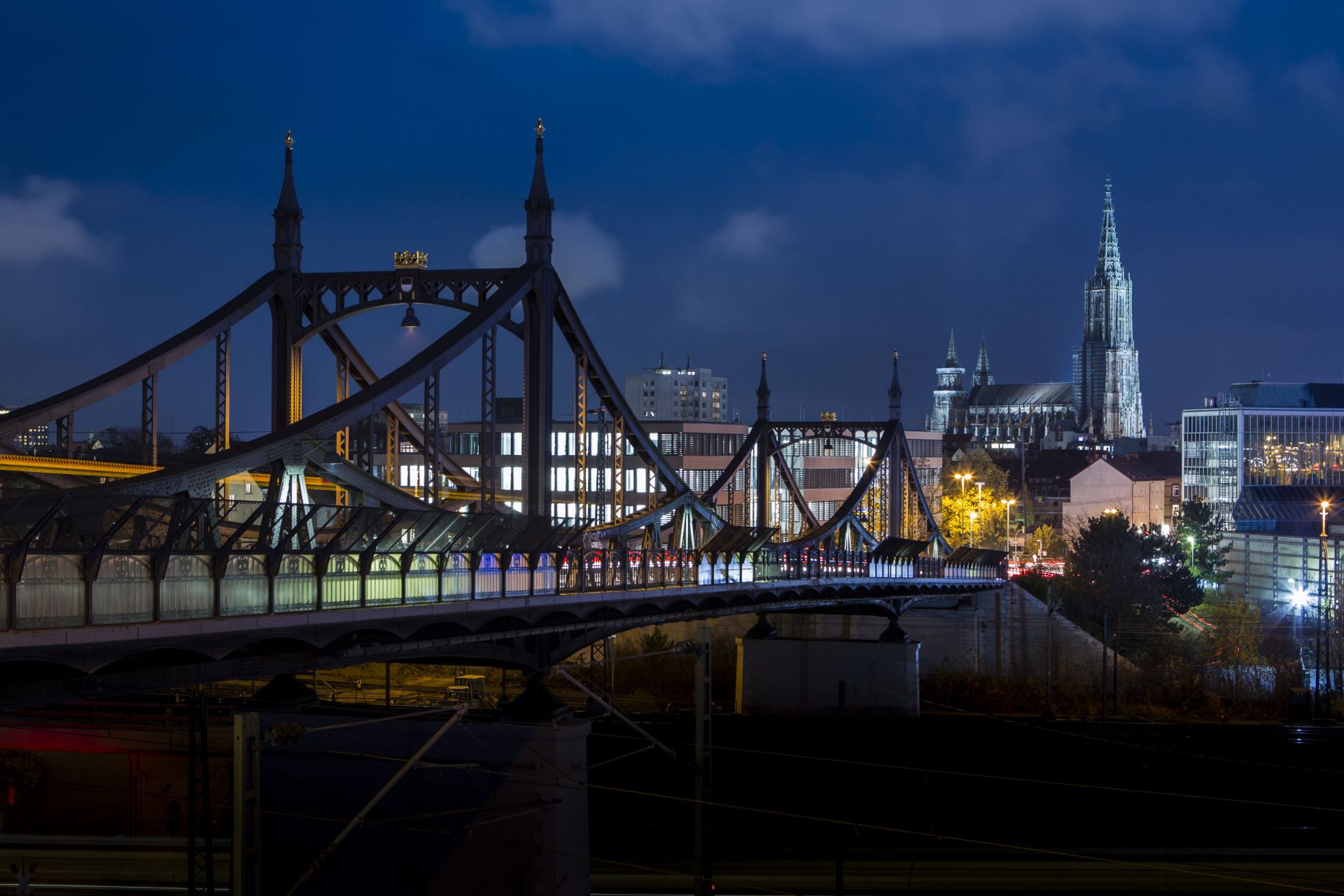 德国乌尔姆的Neutorbridge夜间