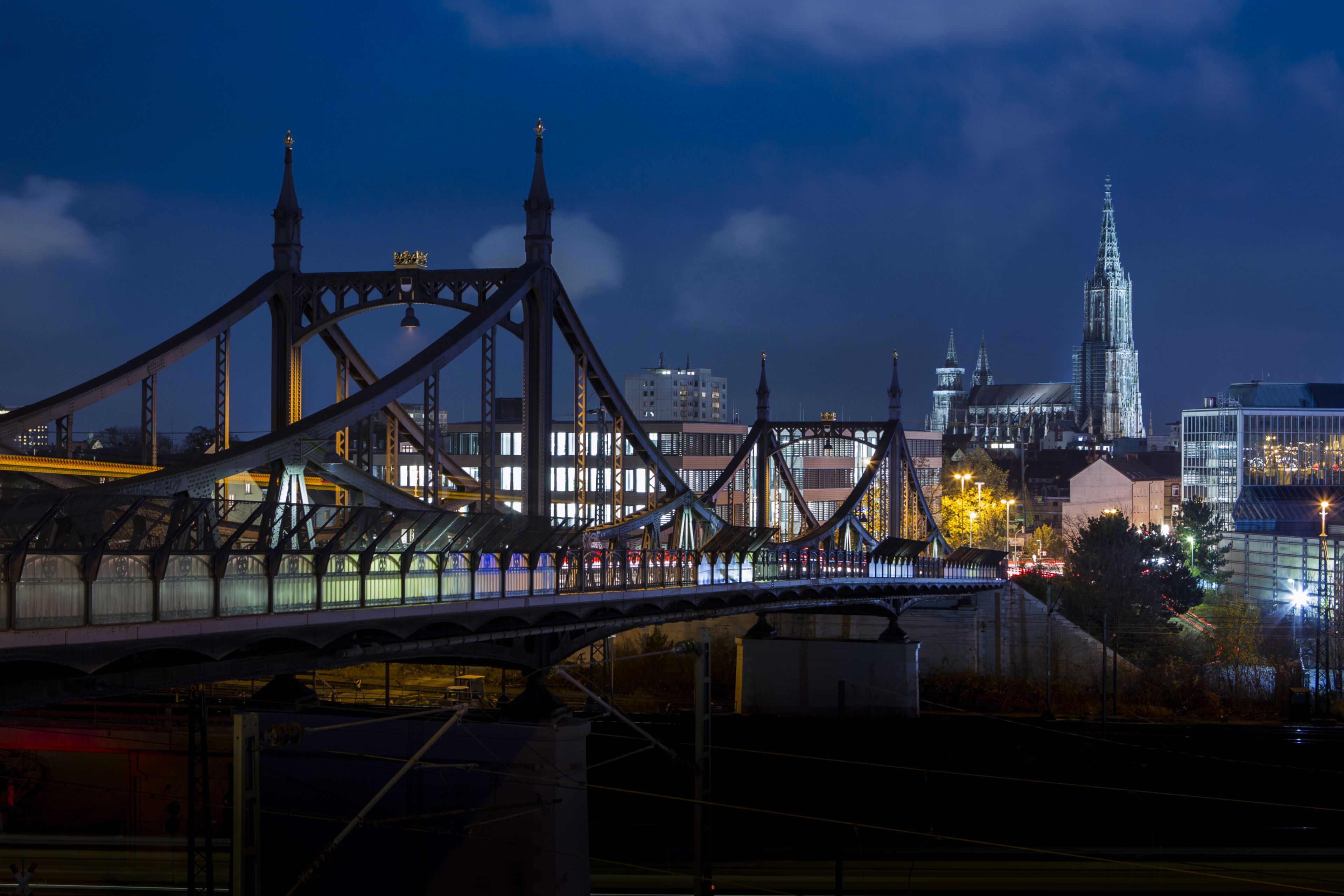 德国乌尔姆的Neutorbridge夜间