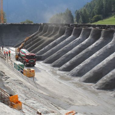 Applying sprayed concrete at Argessa Hydropower Plant, Oberems, Switzerland