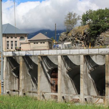 Applying sprayed concrete at Argessa Hydropower Plant, Oberems, Switzerland