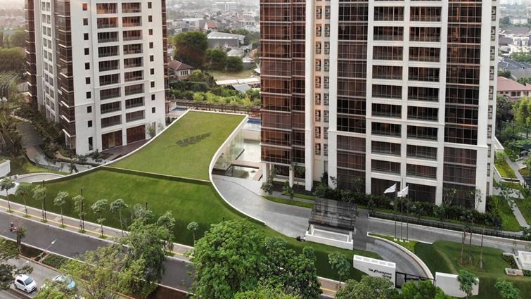 The green roof of the Pakubuwono Rooftop in Jakarta