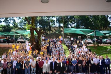 集成庆祝巴莱克斯银行