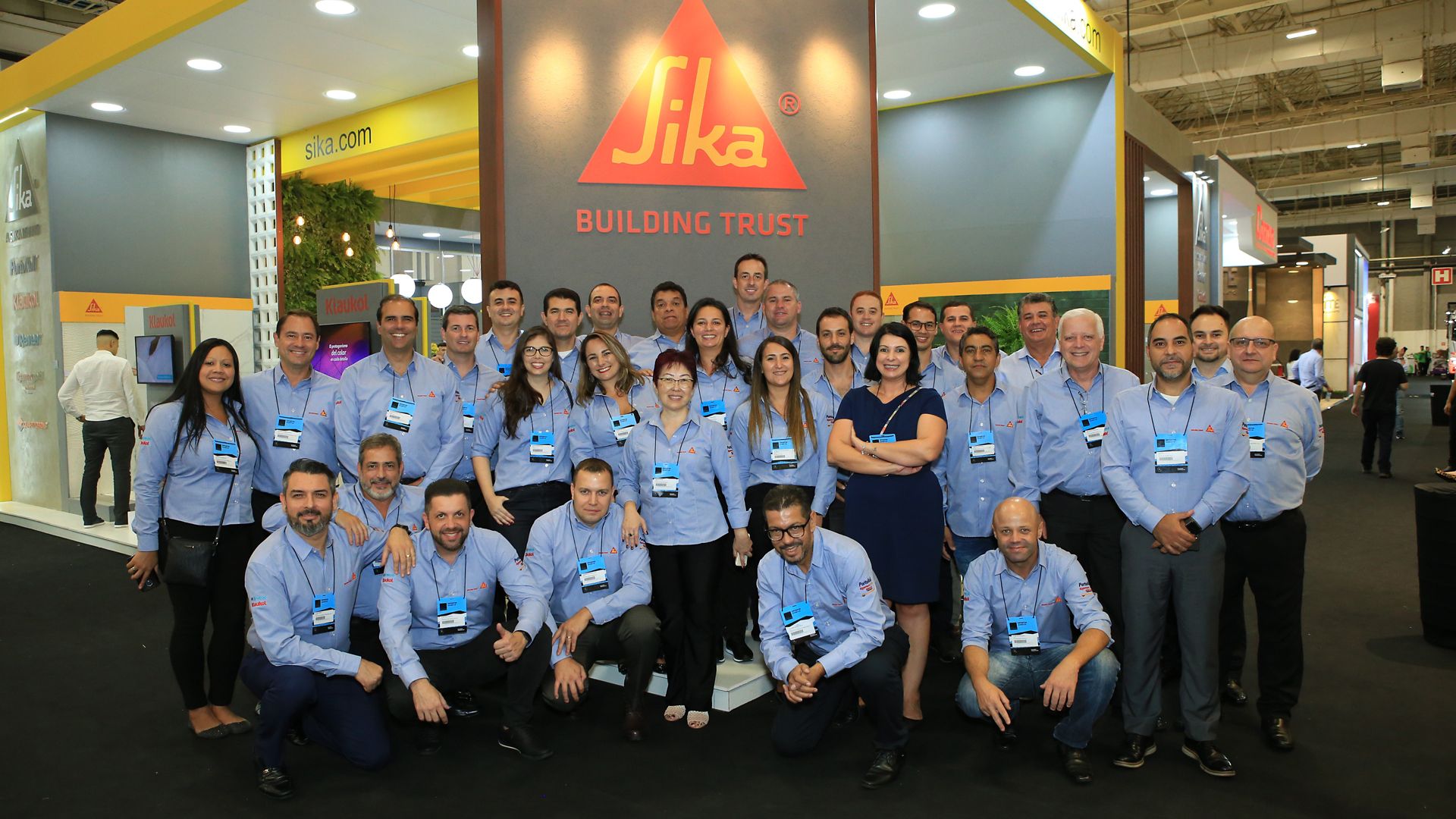 Sika and Parex teams from Argentina and Brazil worked together at the Revestir Expo, the major trade show in Brazil for architects and contractors