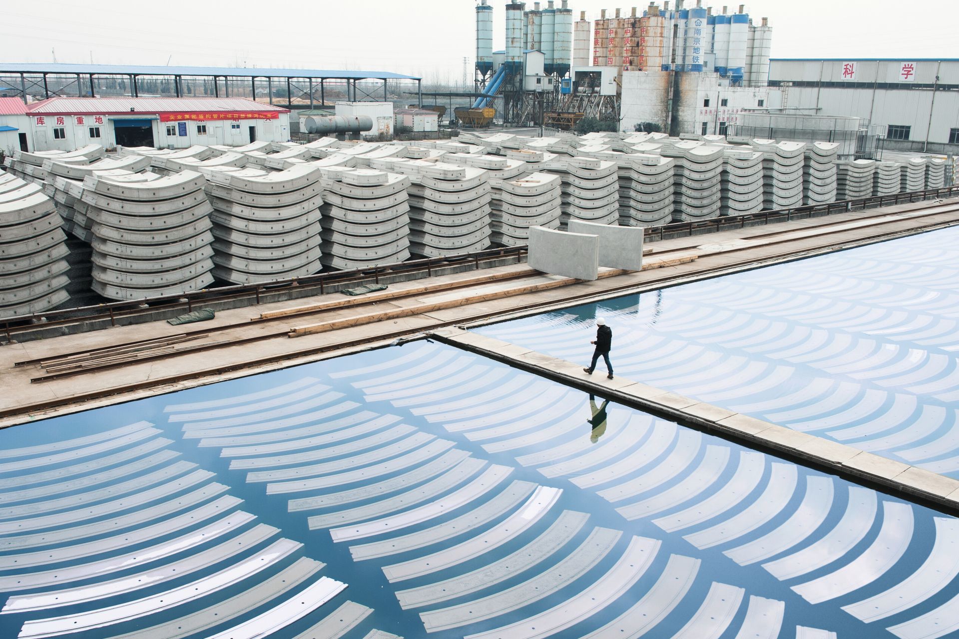 用锡卡预制混凝土混合物生产的预制元素