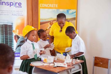 坦桑尼亚激励计划的孩子们