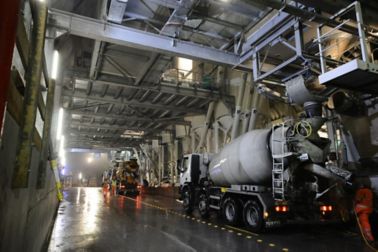 与scc混凝土的混凝土搅拌车卡车用锡卡混凝土制作