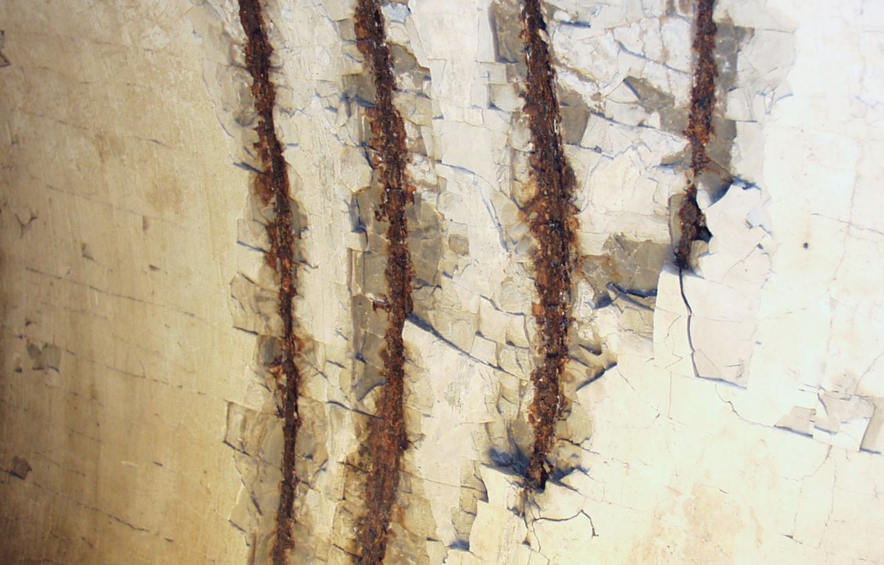 下水道和水箱损坏