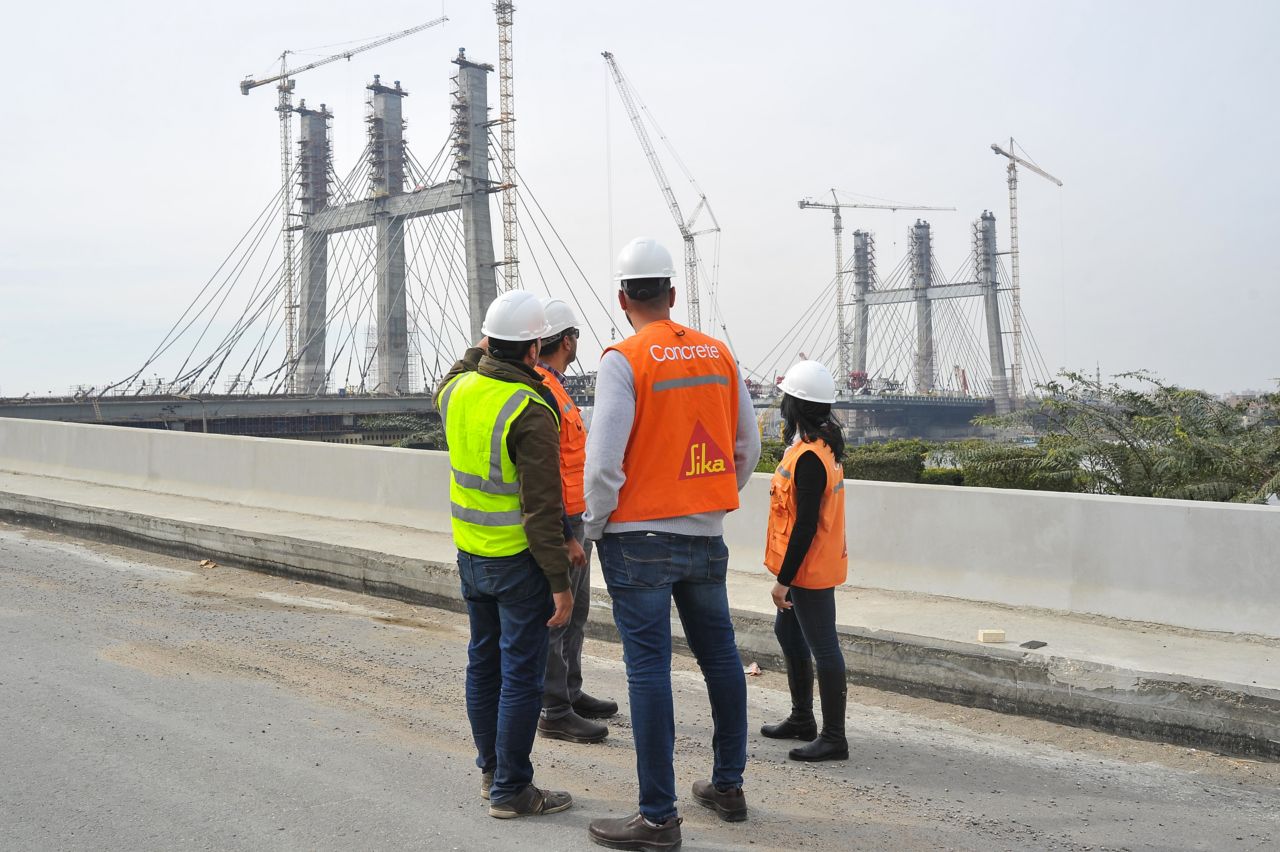 Sika混凝土专家在桥梁施工期间为工程师提供建议