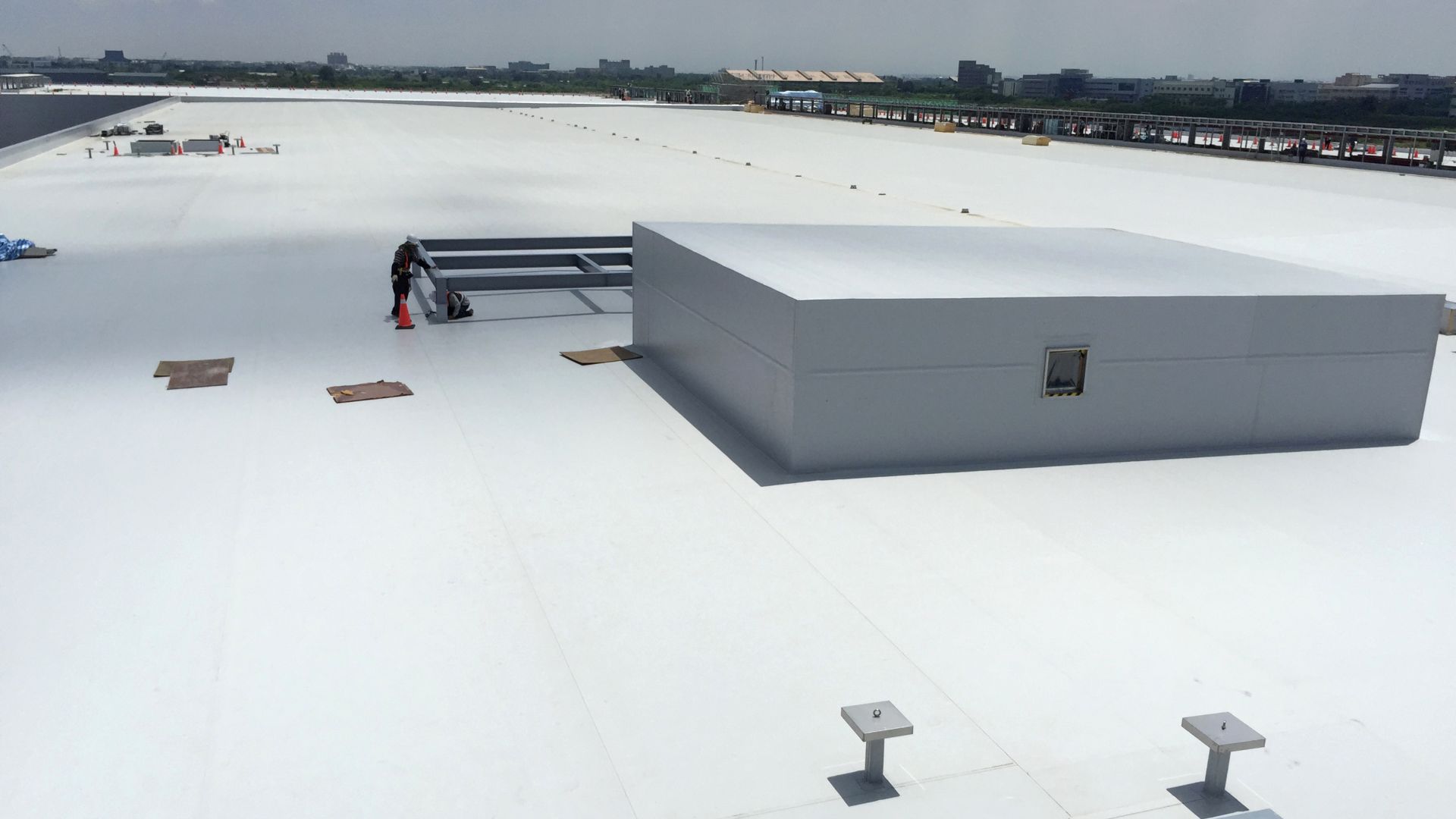  Sika Cool Roof applied on a factory in Taiwan	