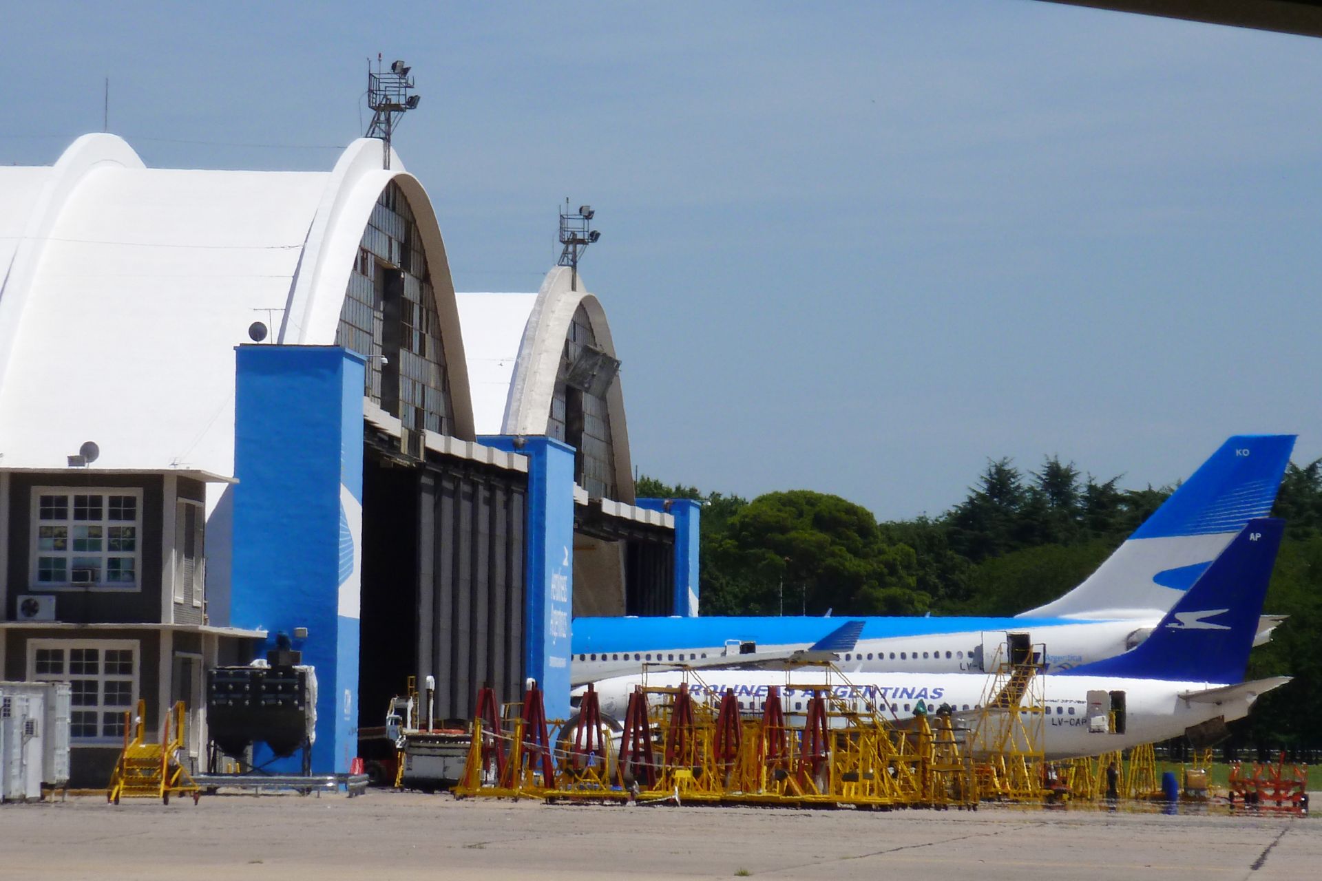 Sika Cool roof applied on a hangar airport in Argentina
