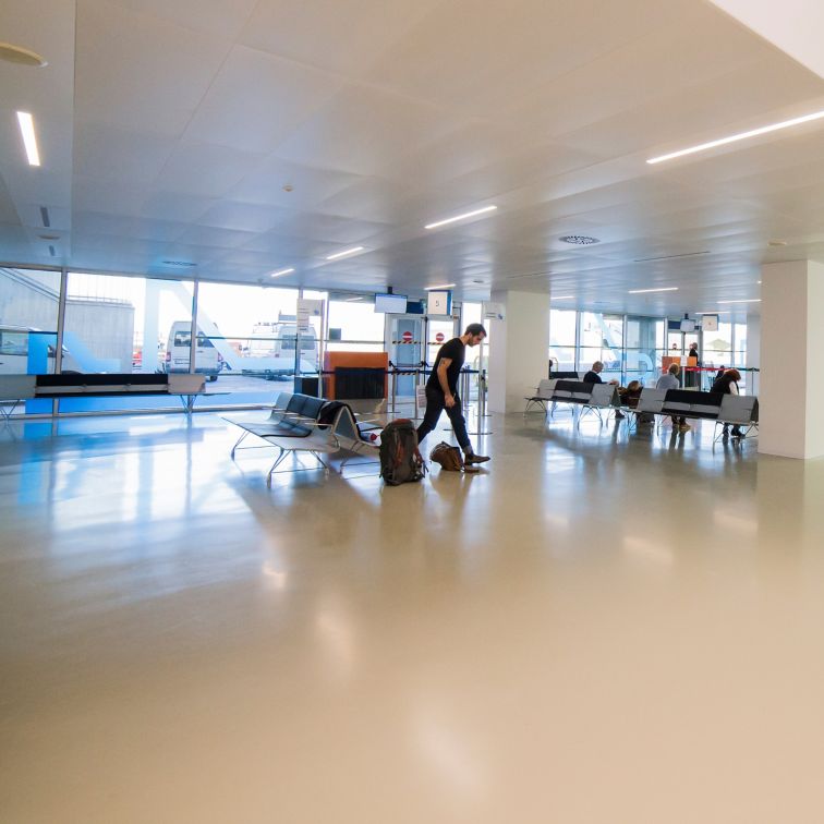 意大利的里雅斯特机场的西卡舒适地板系统