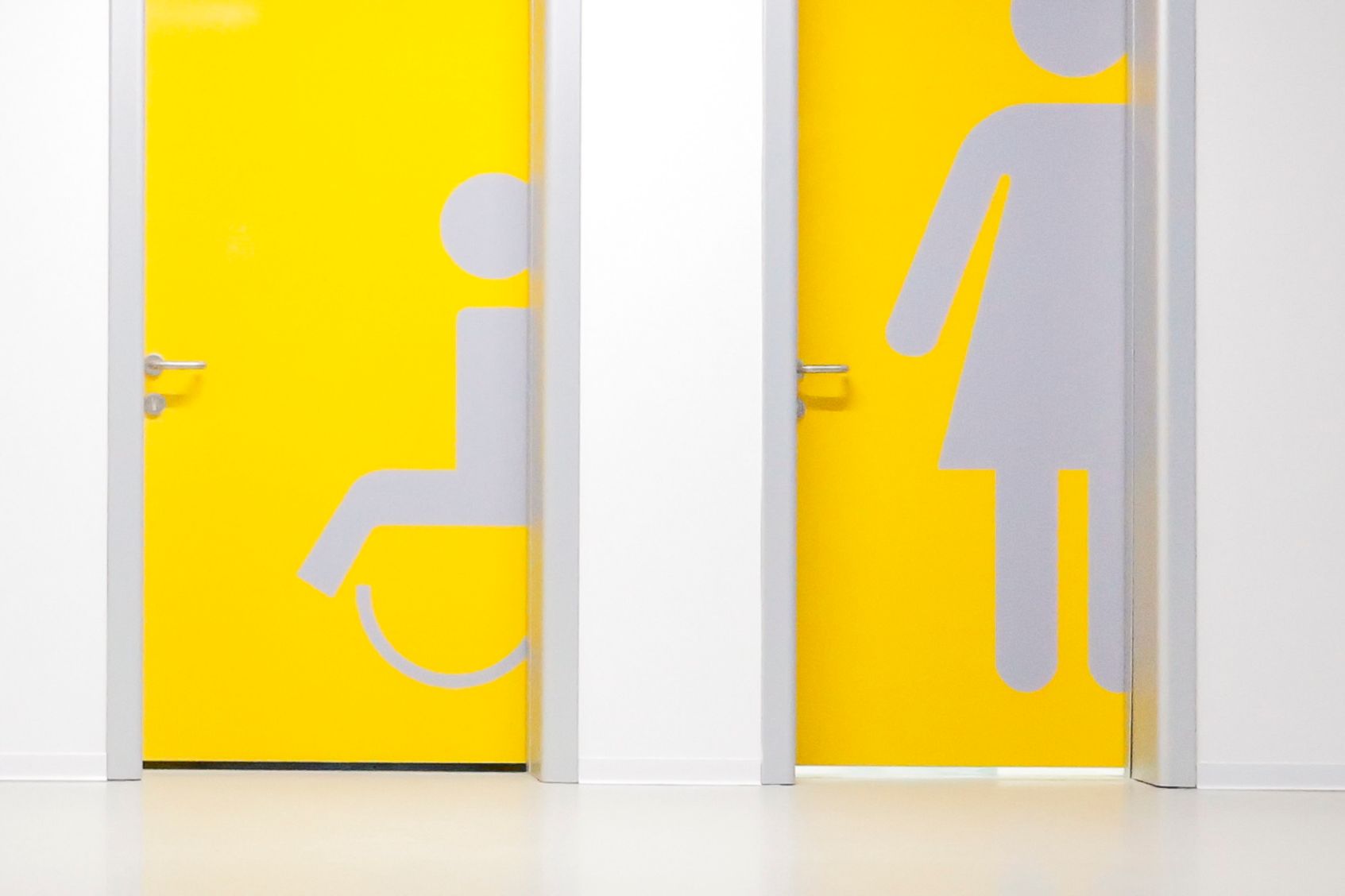 意大利的里雅斯特机场候机厅的西卡弗洛系统