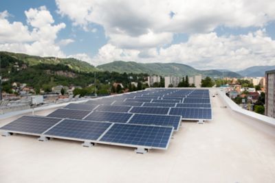 Dakhaken voor zonnepanelen en daktoebehoren kopen
