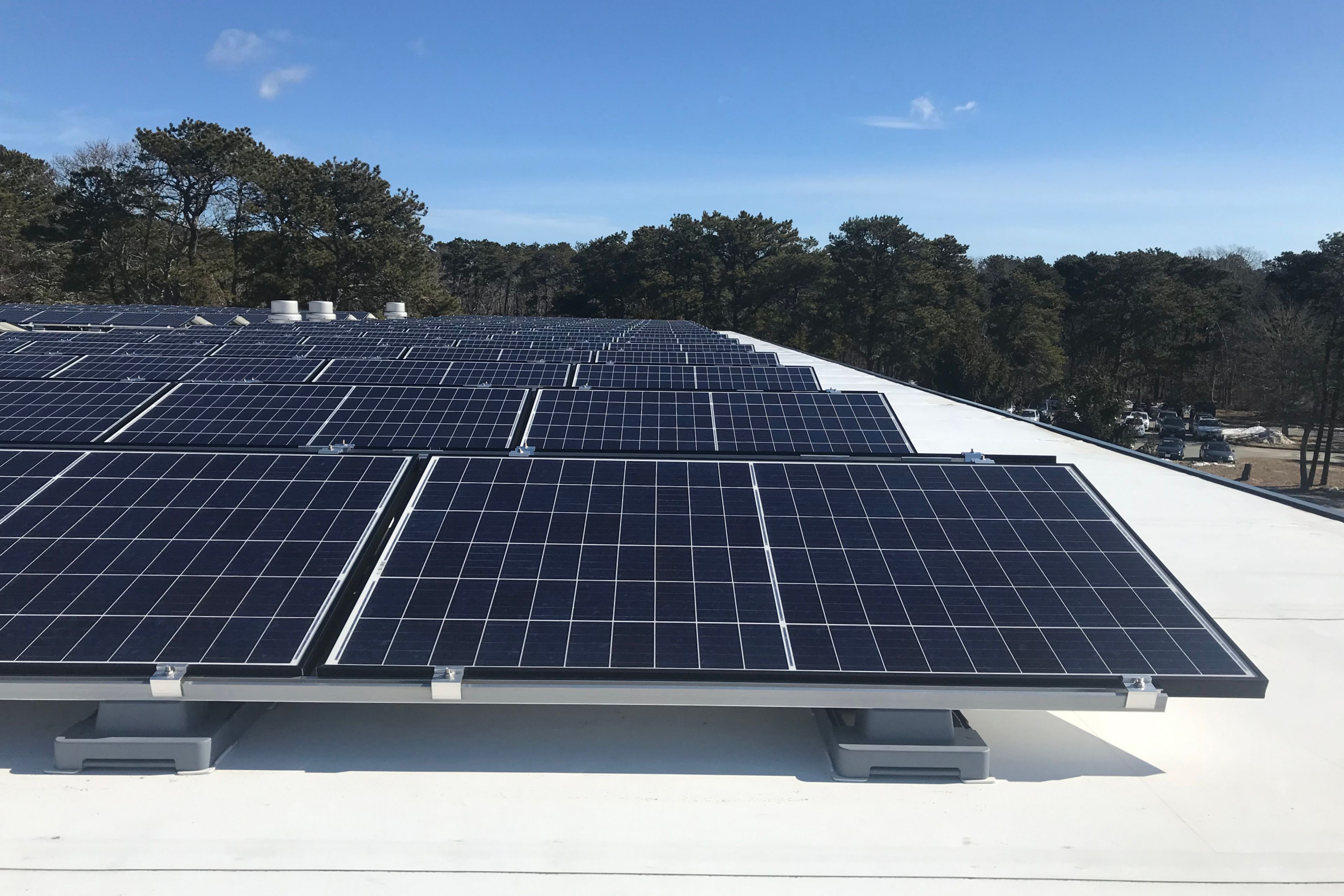 Sika SolarMount-1 on solar roof installed in south configuration in Nauset