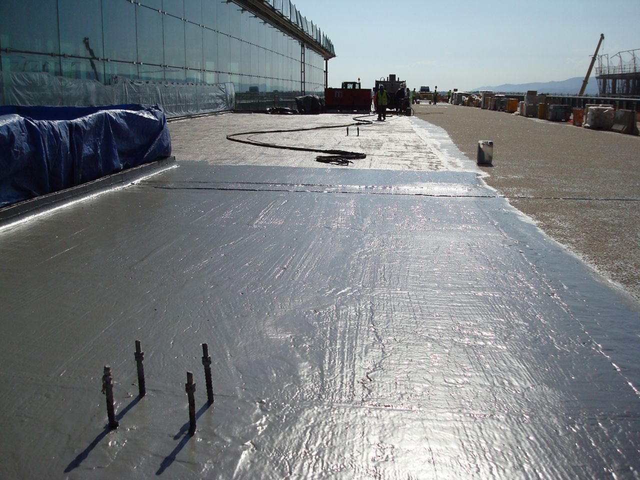 LAM防水系统应用于通往巴塞罗那El Prat机场航站楼的通道