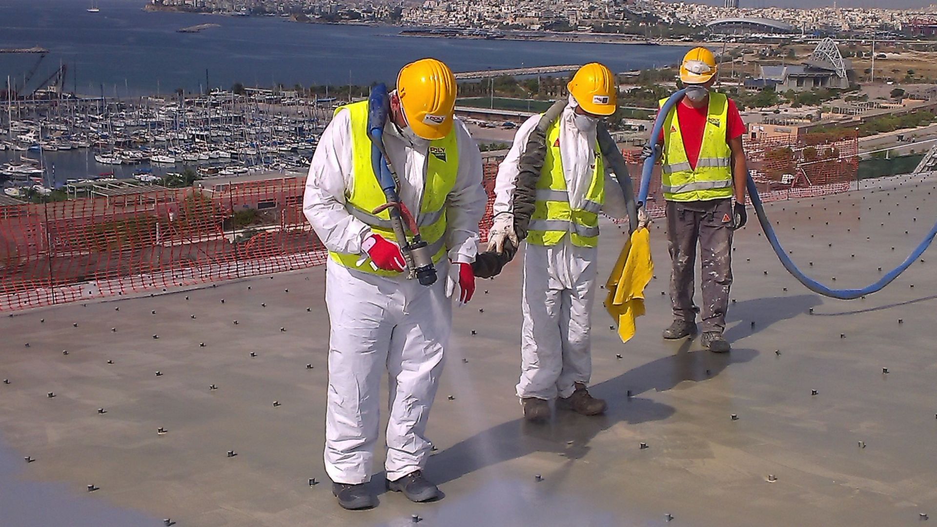 Workers on the roof of the Stavros Niarchos Foundation Cultural Center