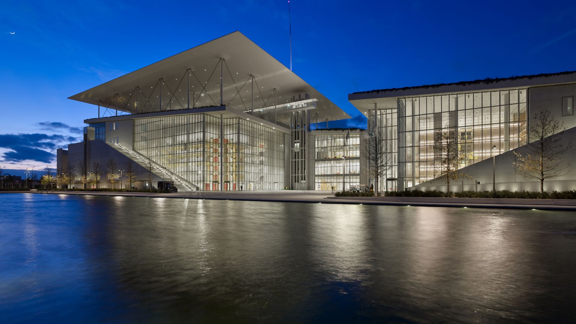 The Stavros Niarchos Foundation Cultural Center by night