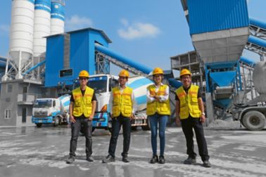 西卡柬埔寨 - 团队销售，质量控制和具体实验室