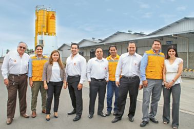 Sika Ecuador – General Manager with Team