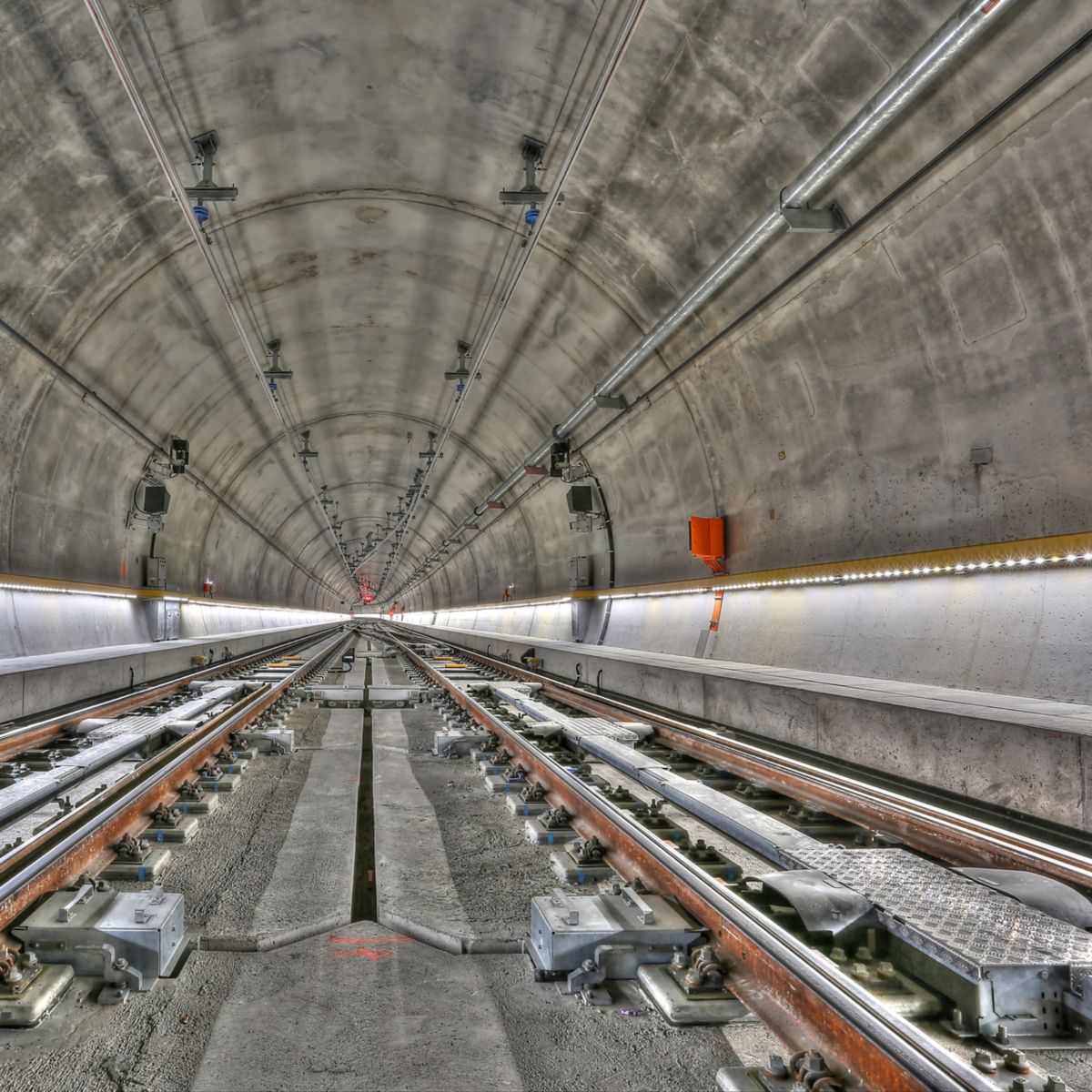gotthard tunnel suisse anti aging)
