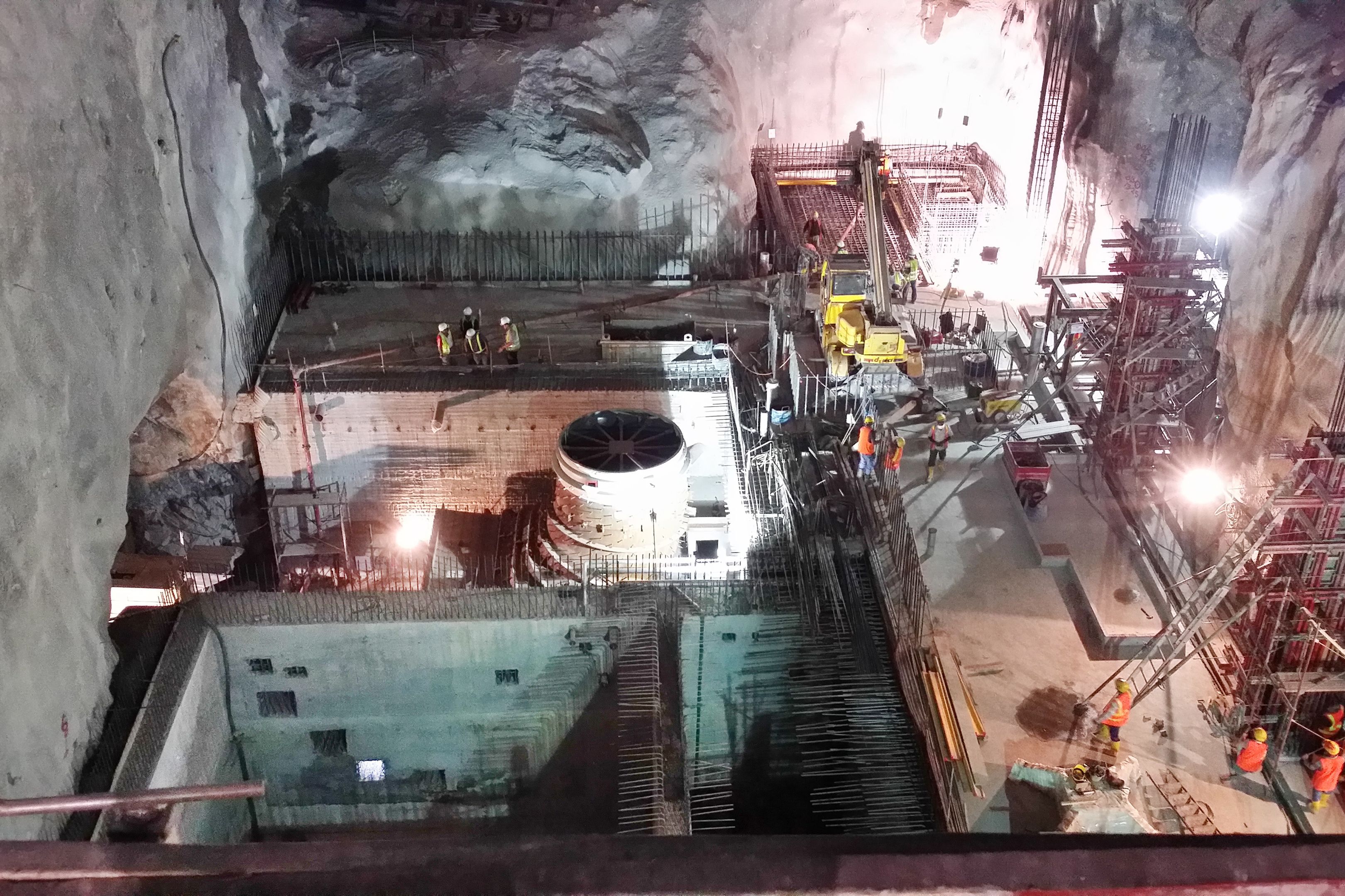 滚筒压实混凝土（RCC）在马来西亚乌鲁Jelai水电坝的应用