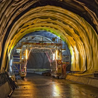 瑞士Sikaplan防水板系统保护Visp隧道