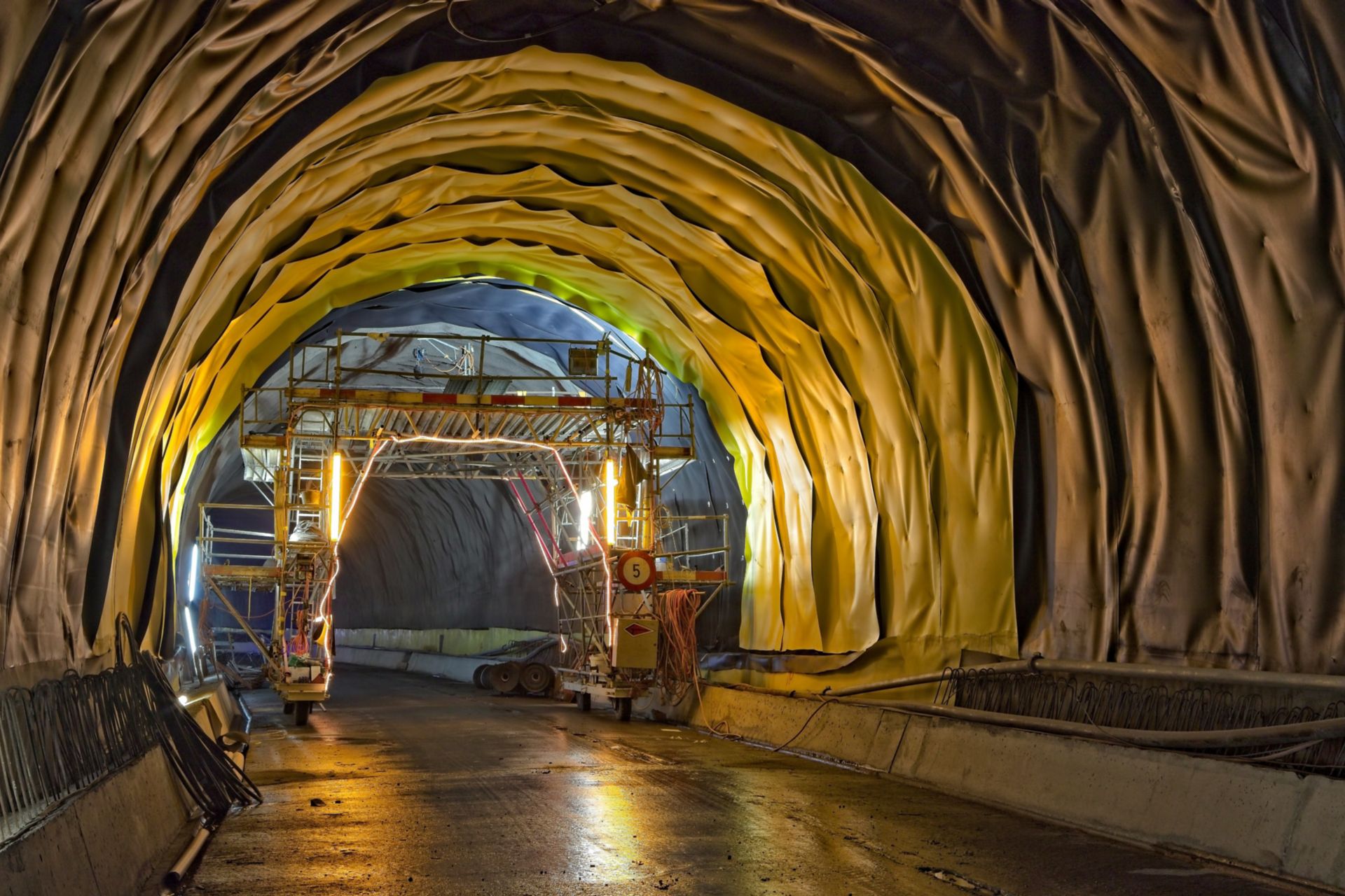 保护瑞士Visp隧道的Sikaplan薄板防水系统