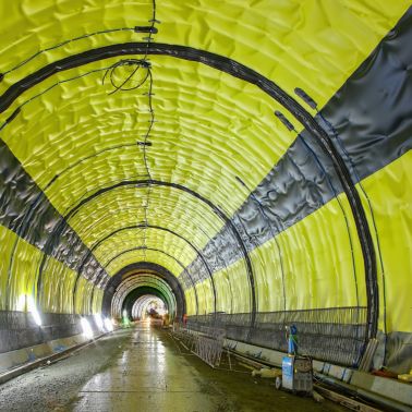 瑞士Sikaplan防水板系统保护Visp隧道