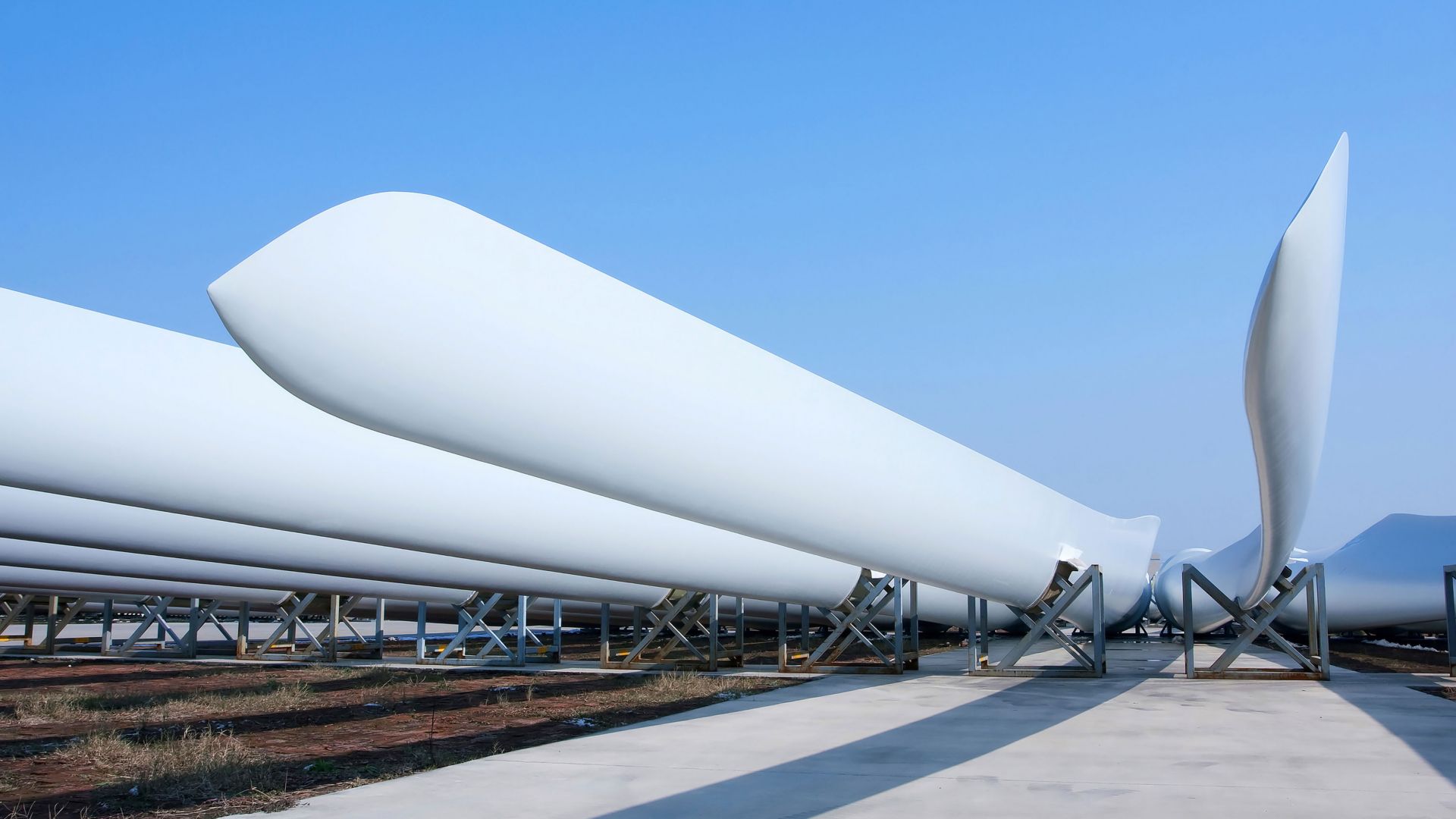 Wind turbine blades