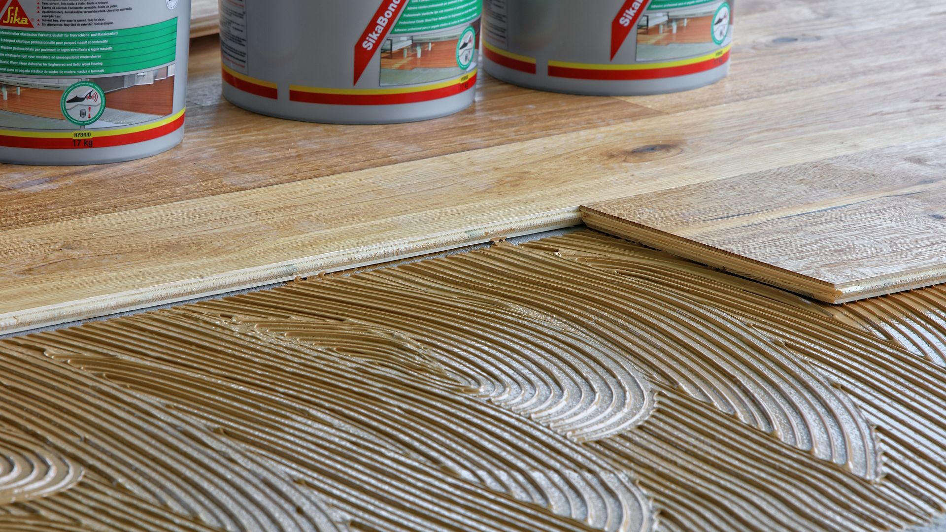 Wood floor bonding with SikaBond adhesive