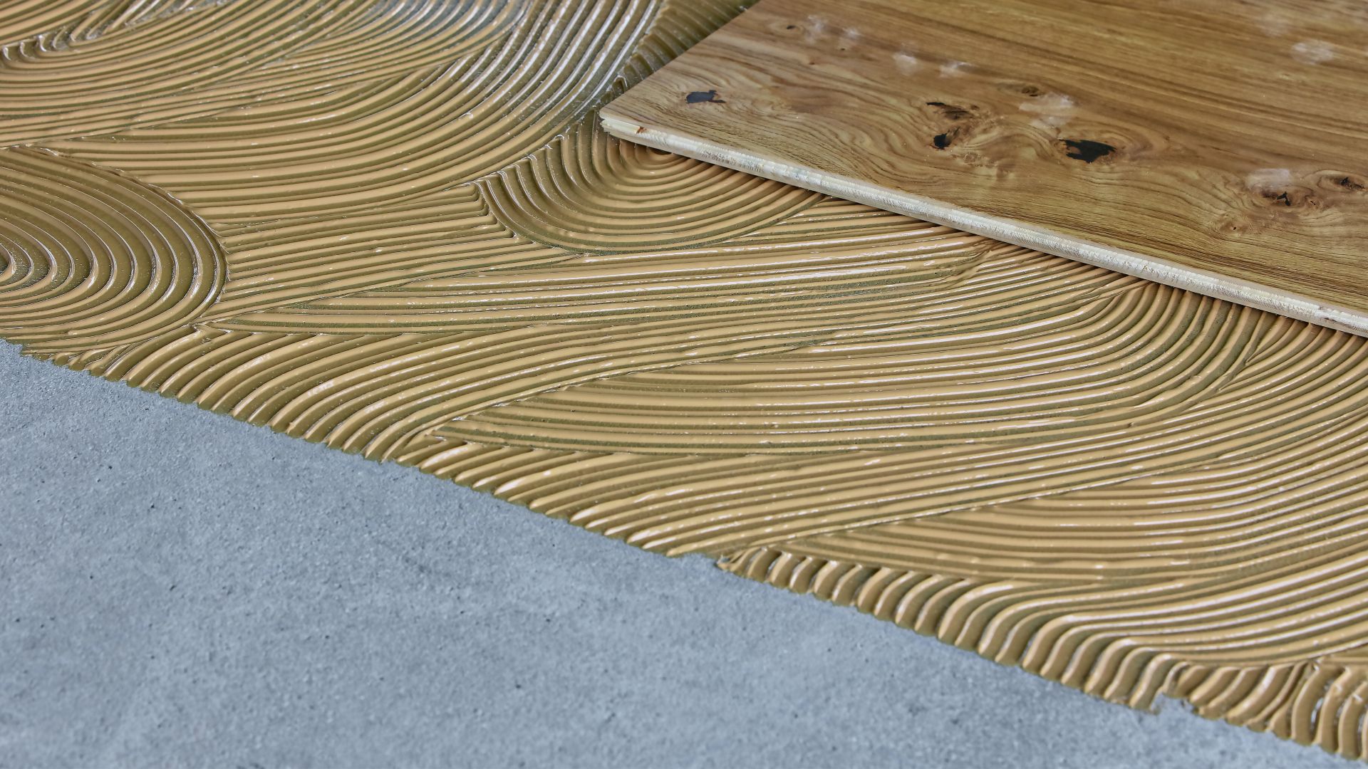 Wood floor bonding with SikaBond adhesive
