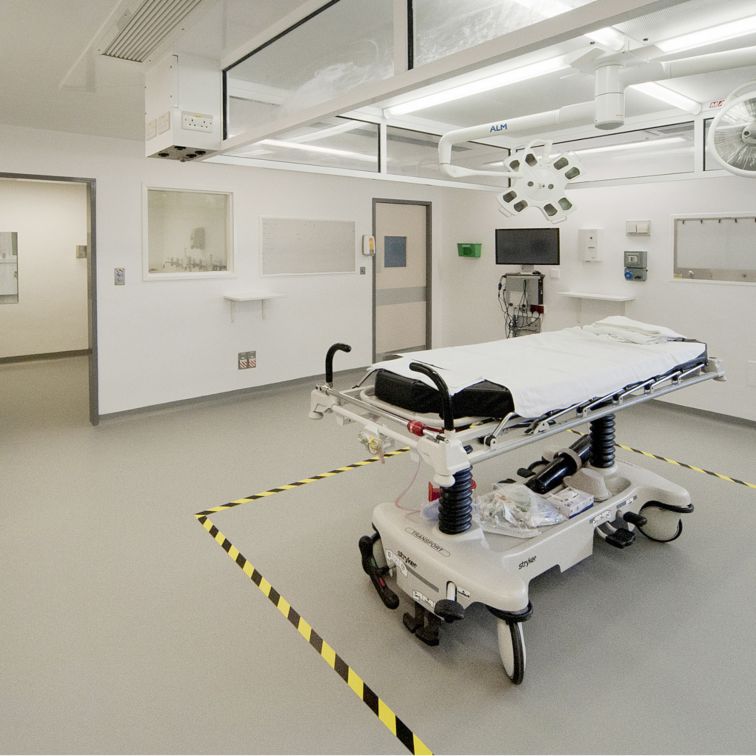 英国约克医院整修手术室