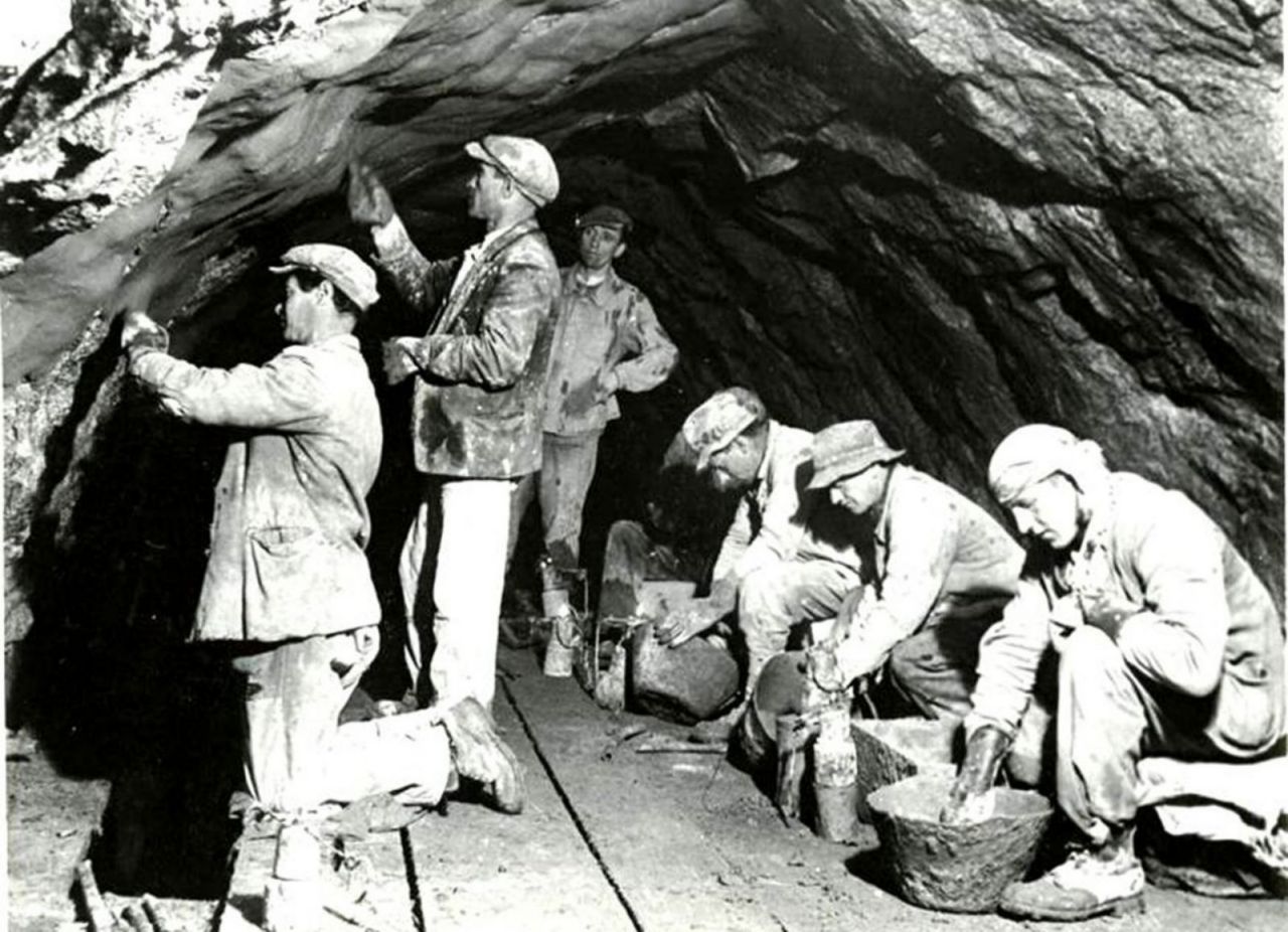 奥伯哈斯利中央电廊的歌剧＂>
             </div>
            </div>
           </div>
          </div>
          <div class=