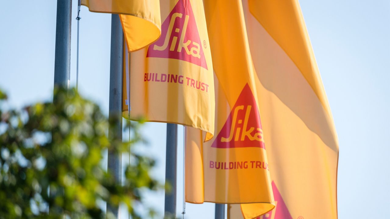 Bandiere梅花鹿＂>
                  </div>
                 </div>
                </div>
               </div>
               <div class=