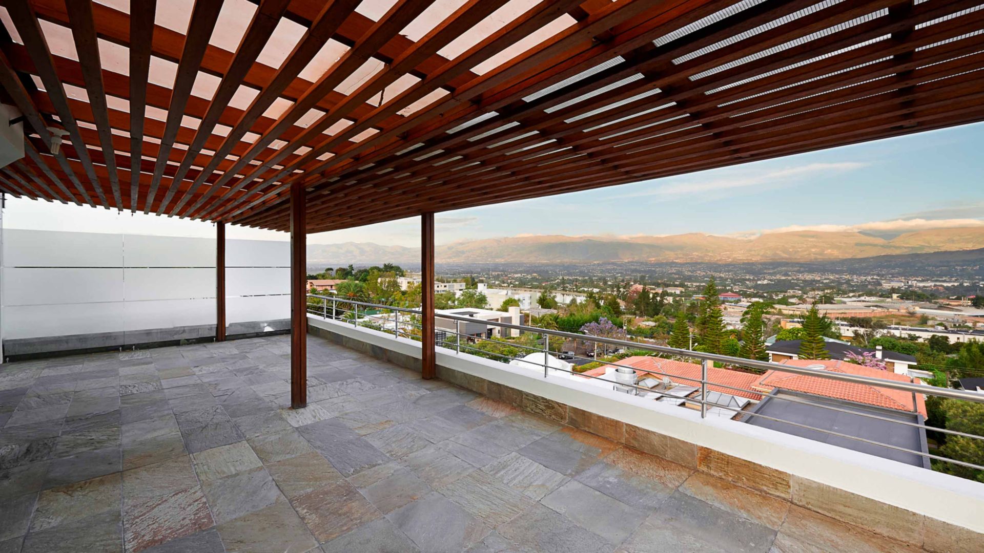 Balcones y Terraza