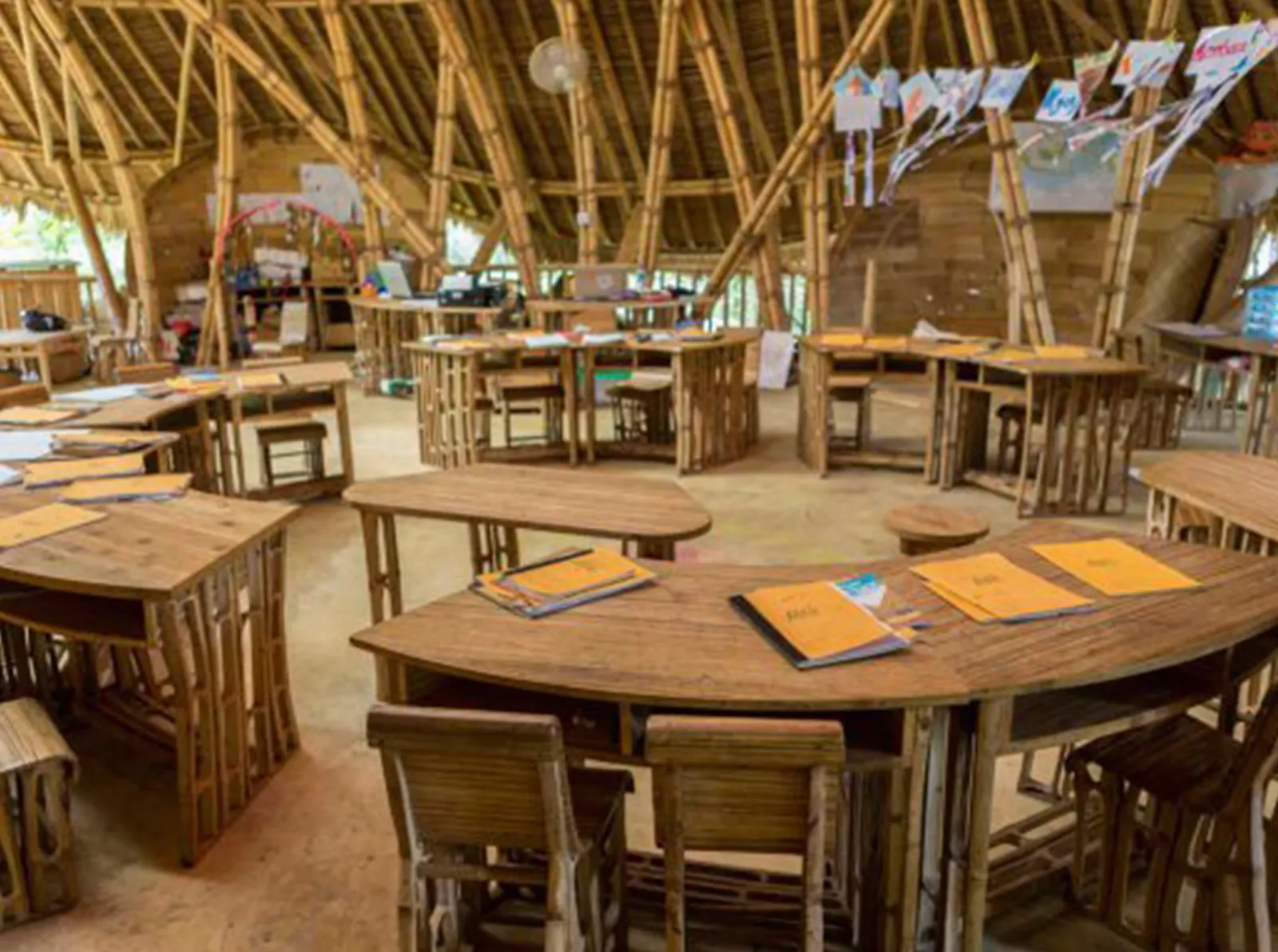 Hình ảnh thực tế dự án Green School - Indonesia - góc chụp 2