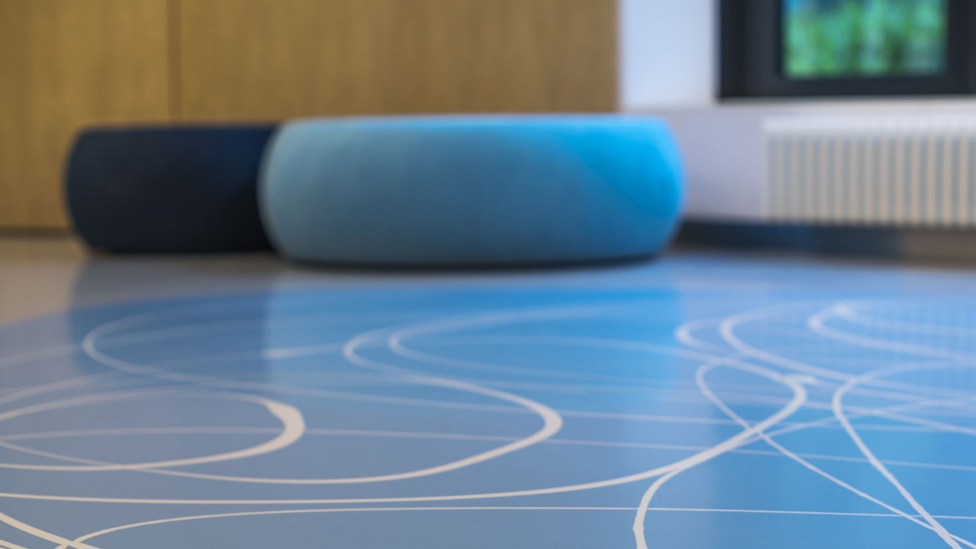 波兰弗罗茨瓦夫医学诊所的车库地板